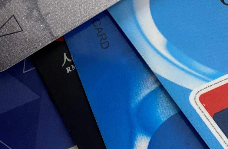 用手机app自己刷自己的信用卡到自己储蓄卡