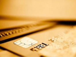 信用卡逾期了怎么跟银行协商解决？无需协商用刷卡还款软件解决
